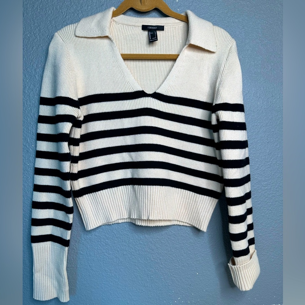 Forever 21, cream/black striped v-neck collared sweater, Size L